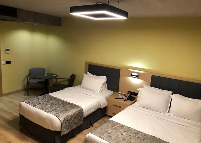Red Stone Hotel